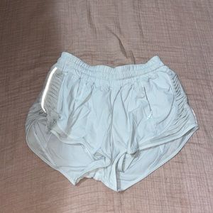 Lulu lemon hotty hot short